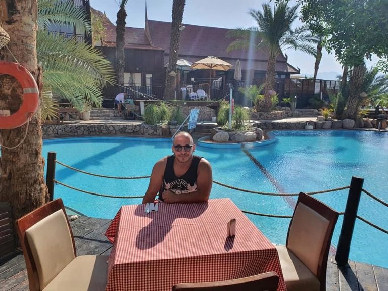 תמונה לזכר ויקטור לגזיאל