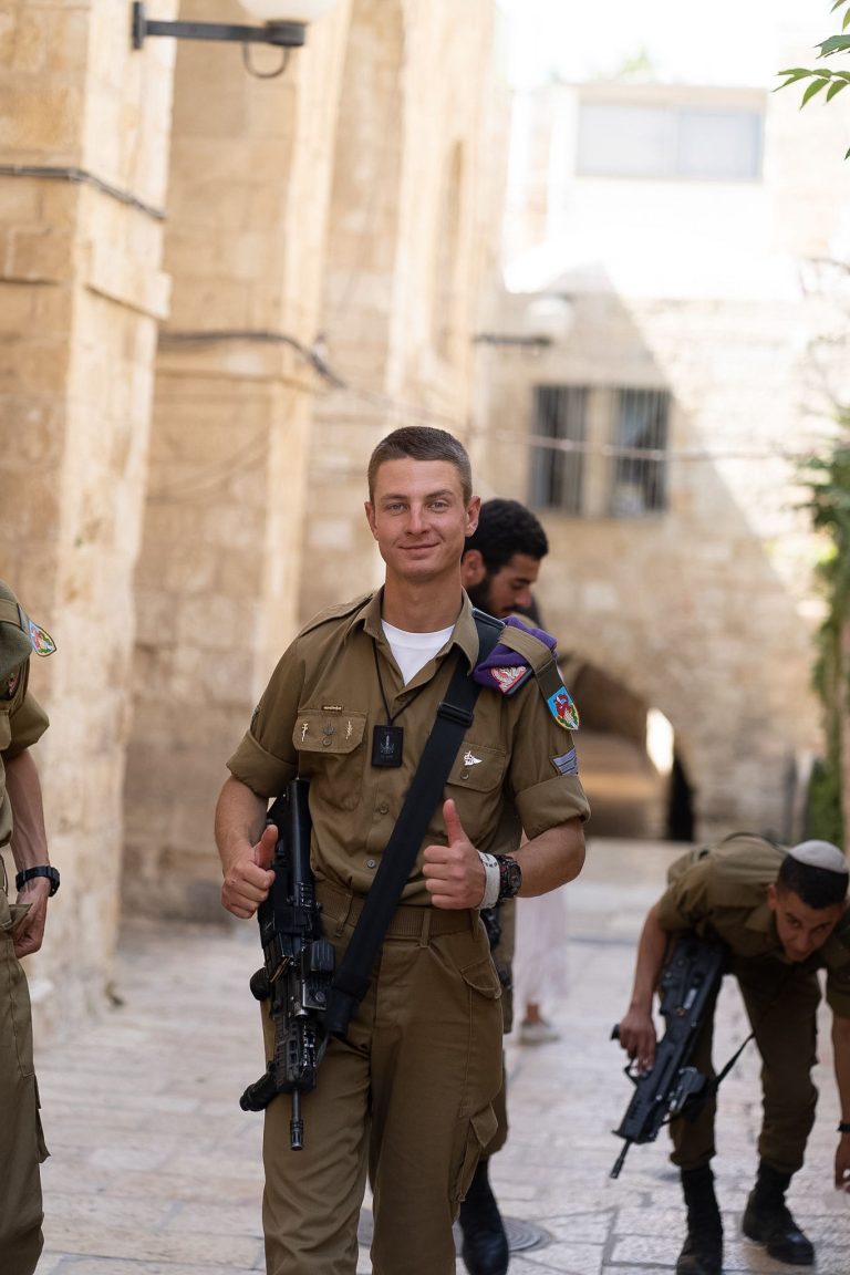 תמונה לזכר תומס אדזיגאוסקס