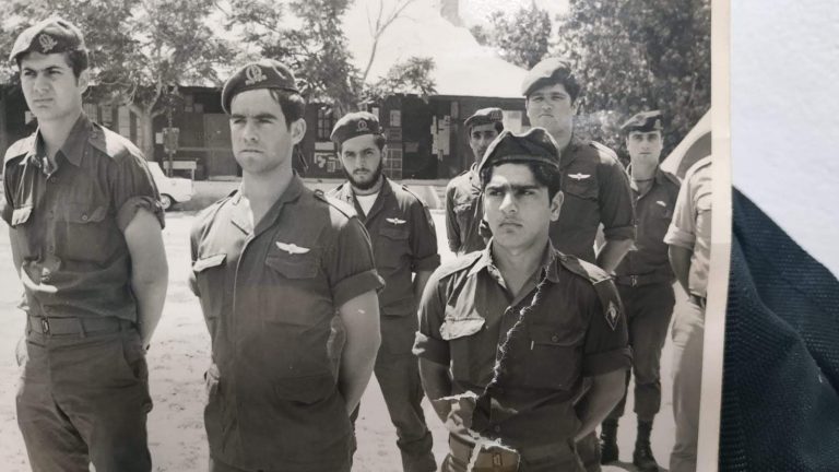 תמונה לזכר דוד חורש