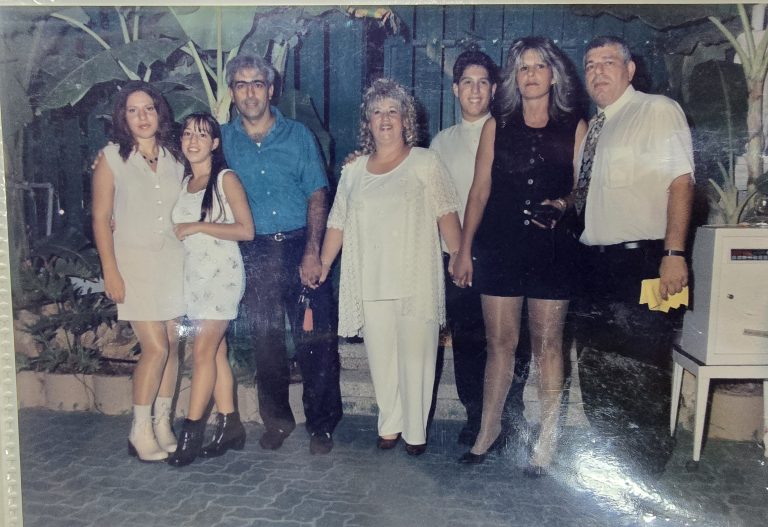 תמונה לזכר שרה וישראל ציון