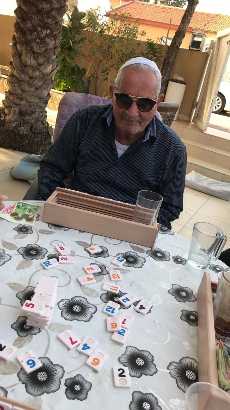 תמונה לזכר סאסי כחלון
