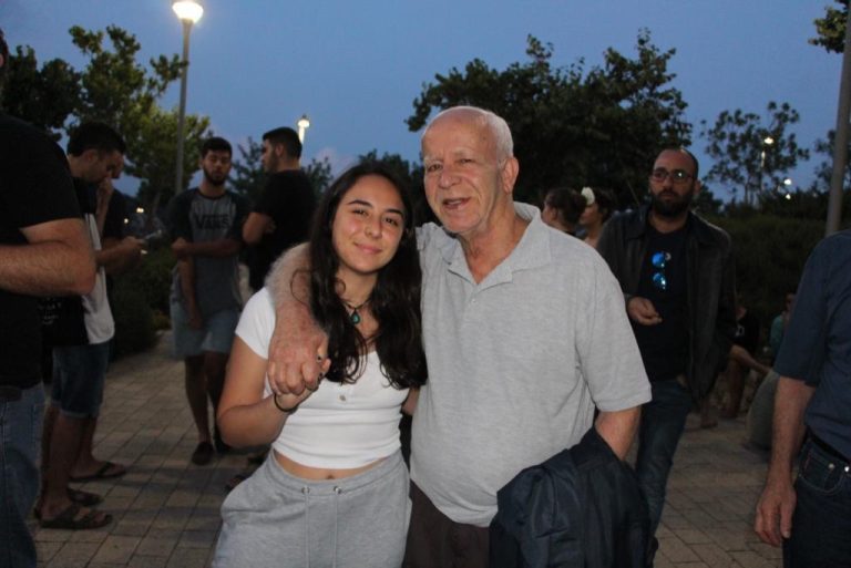 תמונה לזכר אליהו חוטה