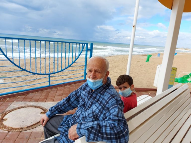 תמונה לזכר אליהו חוטה