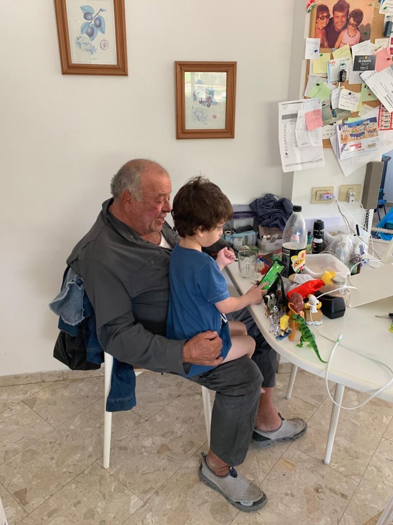 תמונה לזכר שלמה יערי