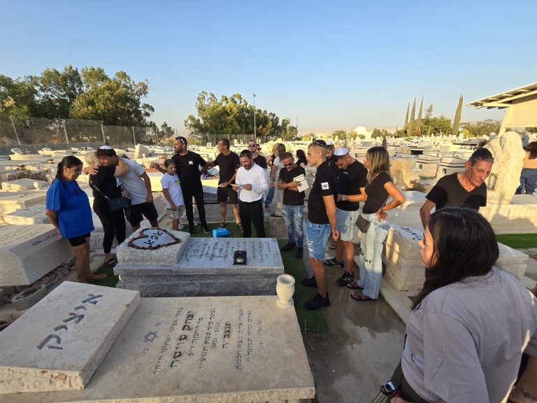 תמונה לזכר מכלוף (השחור) ווקנין