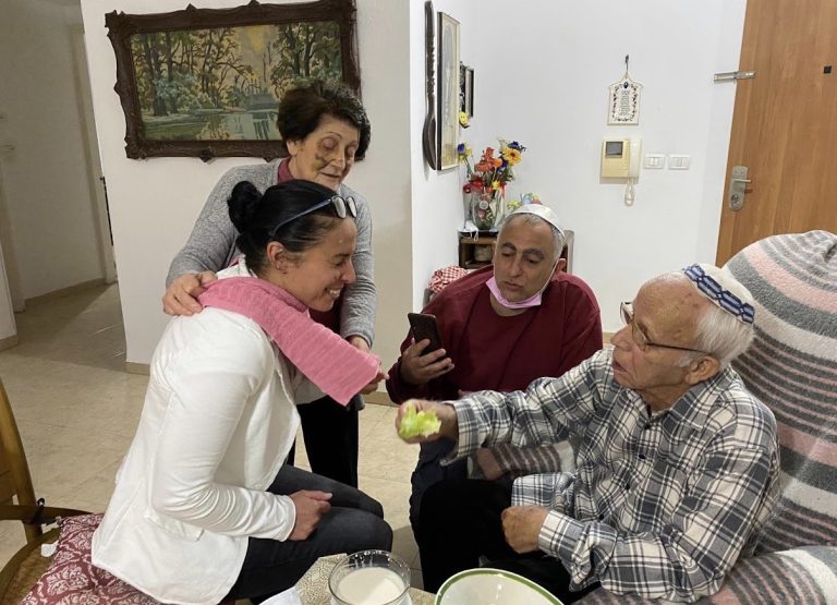 תמונה לזכר אליהו חוטה