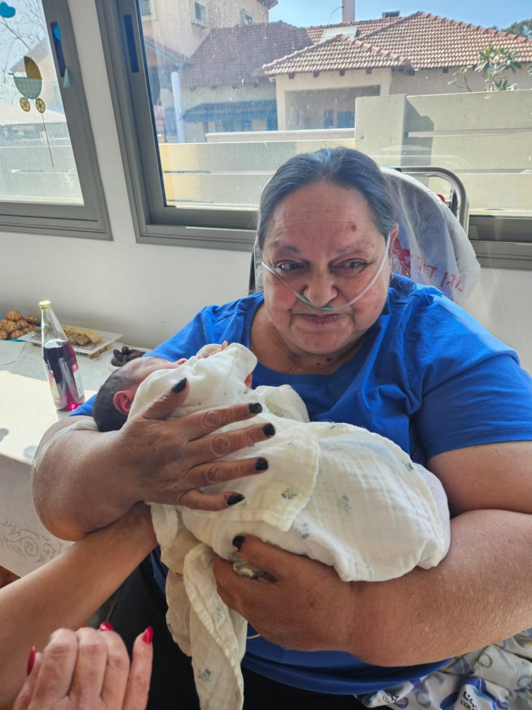 תמונה לזכר מלכה ניקול ניזרד