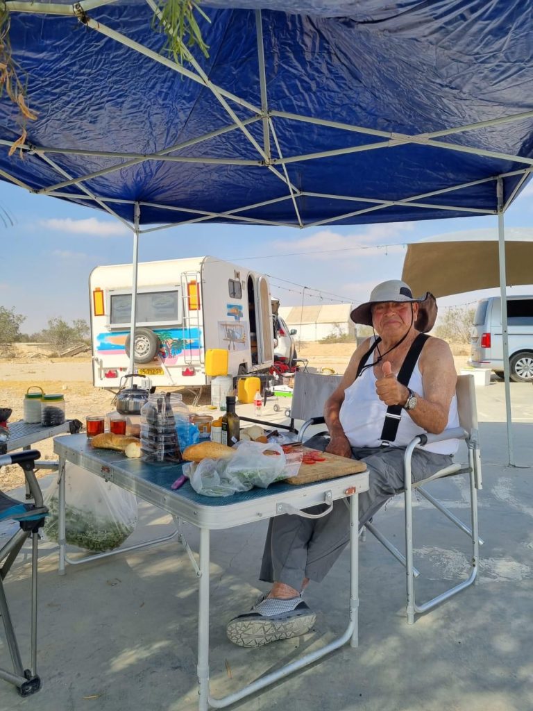 תמונה לזכר שלמה יערי