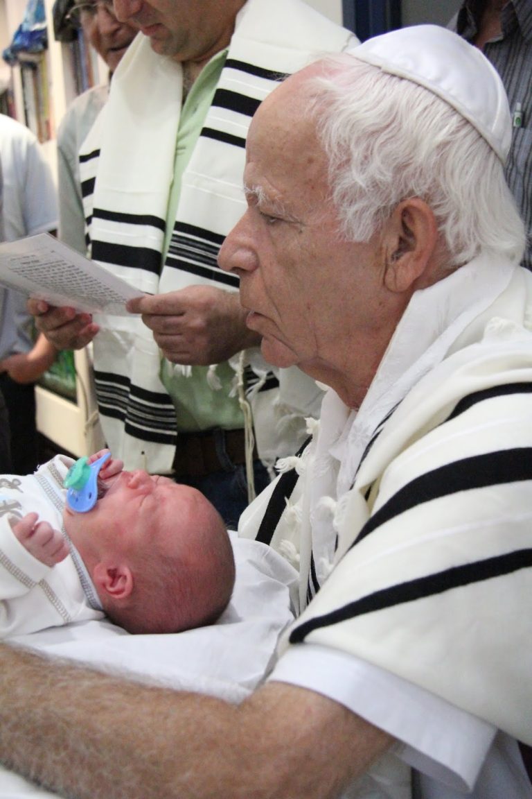 תמונה לזכר אליהו חוטה
