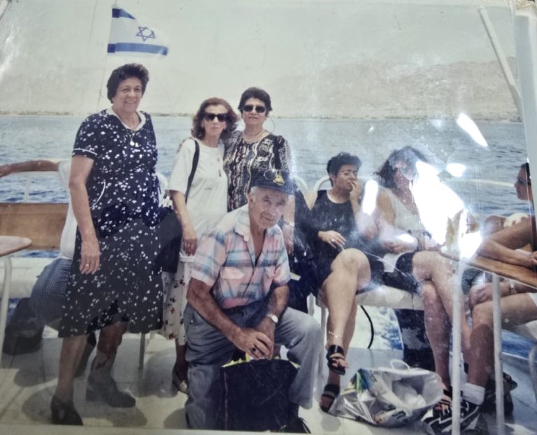 תמונה לזכר חינדה חן