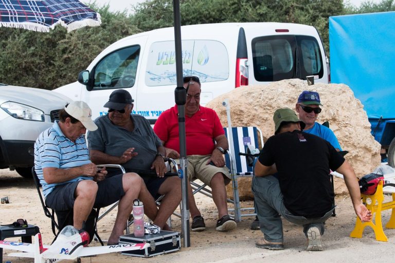 תמונה לזכר שלמה יערי
