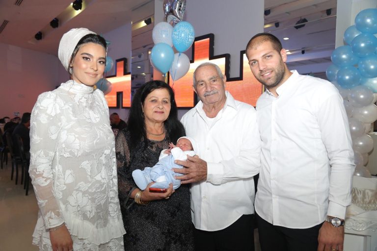 תמונה לזכר סאסי כחלון