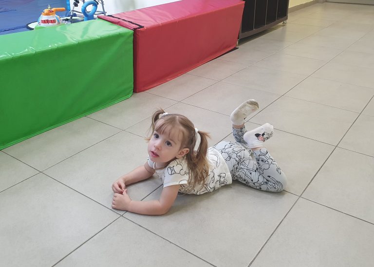 תמונה לזכר גל כפר