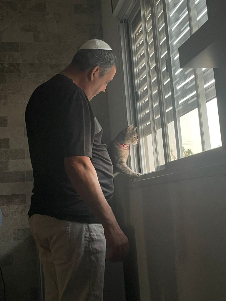 תמונה לזכר ניסים עמוס