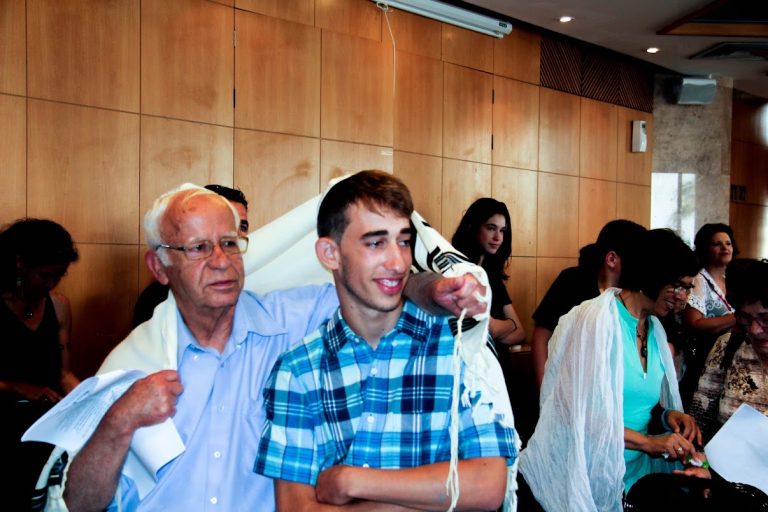 תמונה לזכר אליהו חוטה