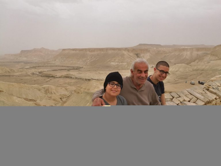 תמונה לזכר אהרון דבורה