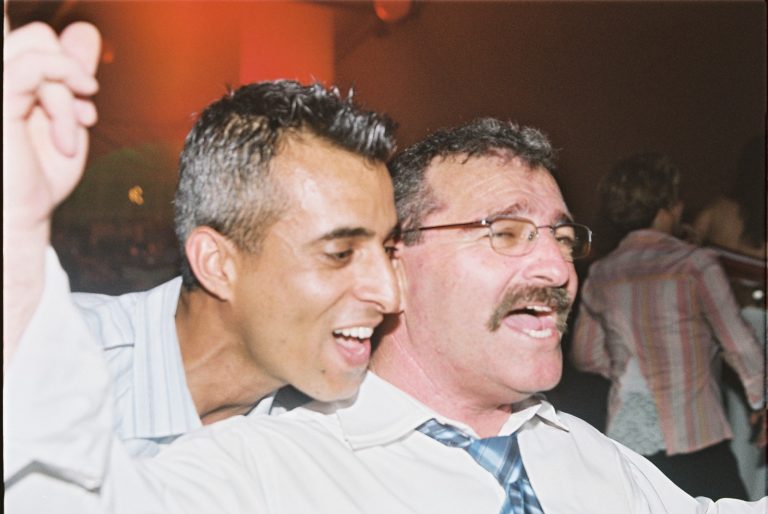 תמונה לזכר אריה גולן