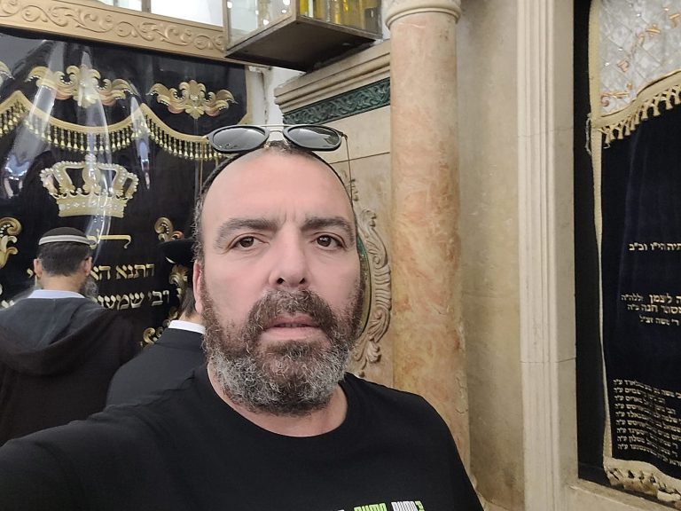 תמונה לזכר אורי בטיטו