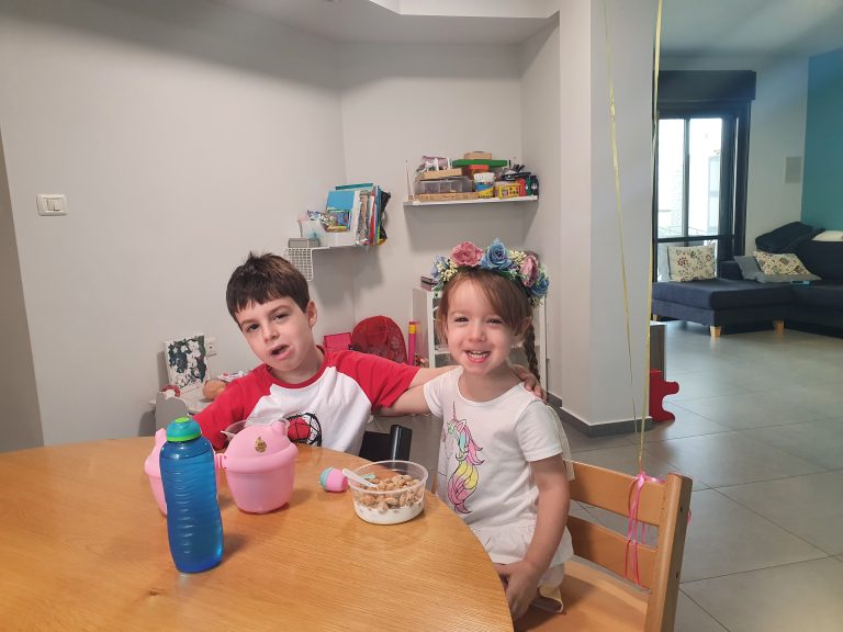 תמונה לזכר גל כפר
