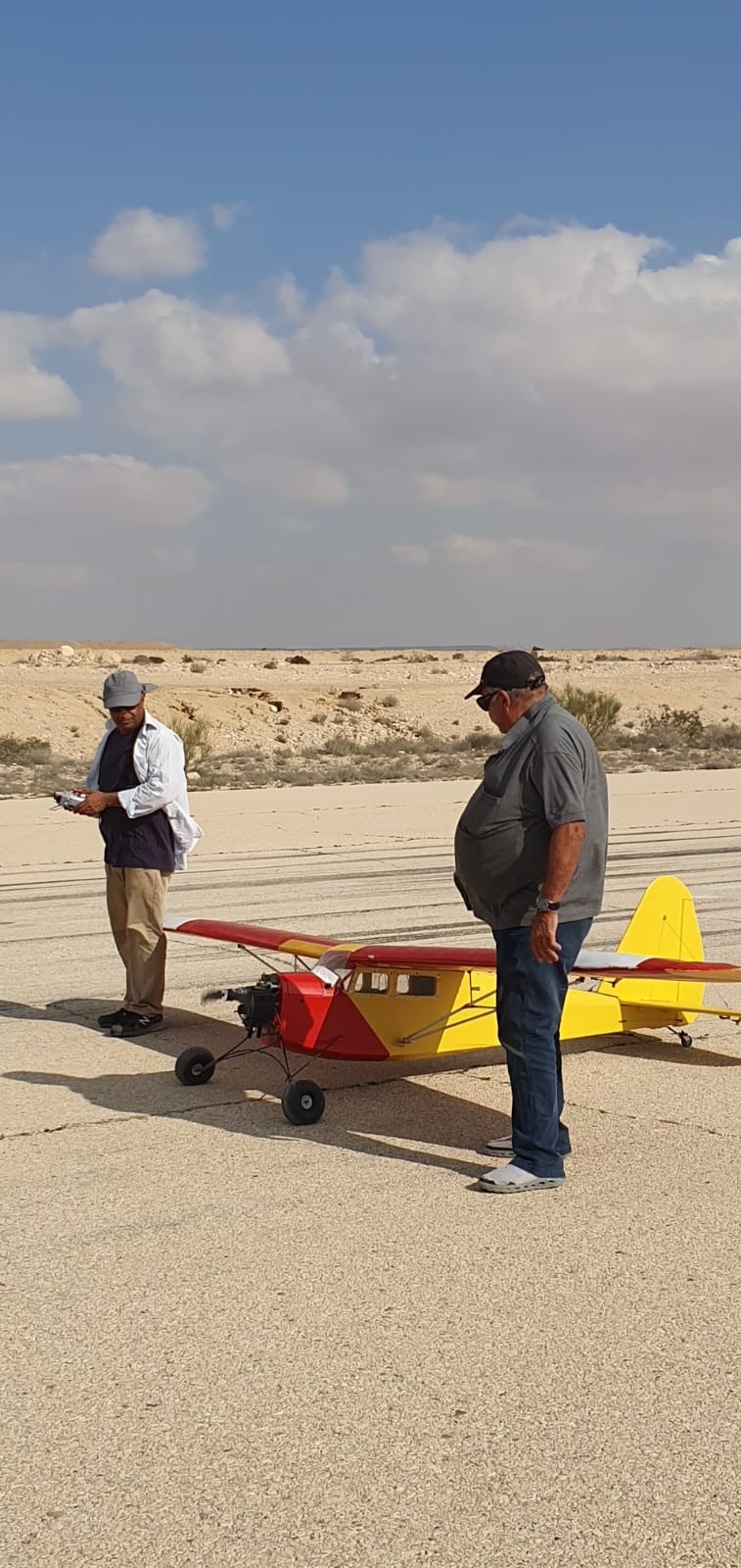 תמונה לזכר שלמה יערי