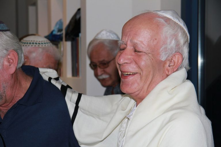 תמונה לזכר אליהו חוטה
