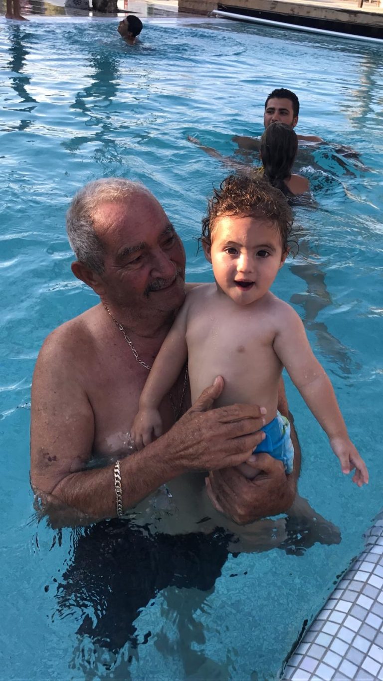 תמונה לזכר סאסי כחלון