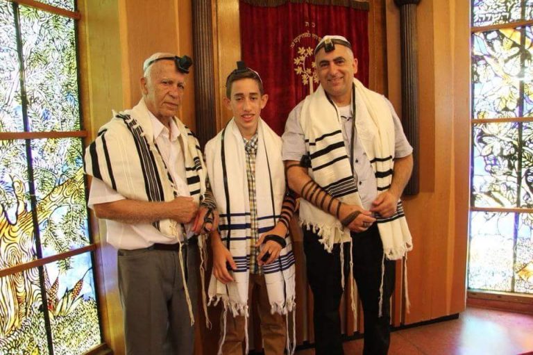 תמונה לזכר אליהו חוטה