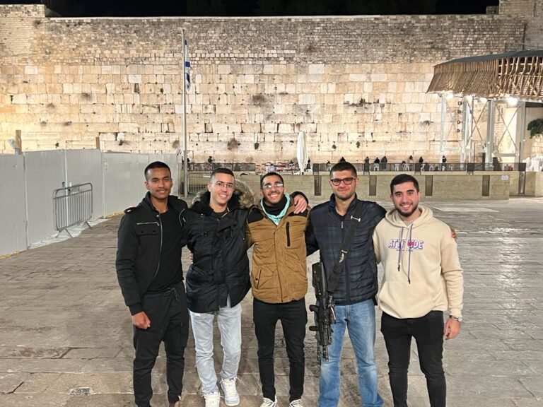 תמונה לזכר יעקב איליאן